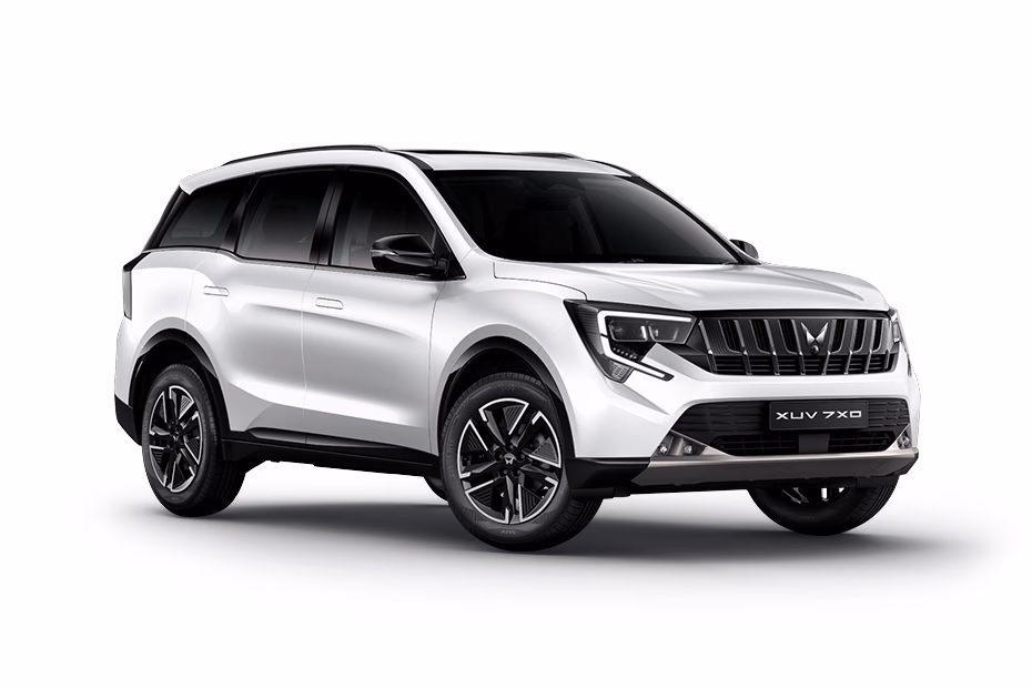 Mahindra XUV 7XO thumbnail 9