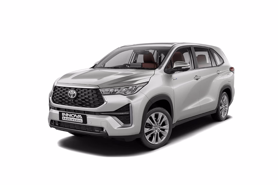 Toyota Innova Hycross in Platinum White Pearl