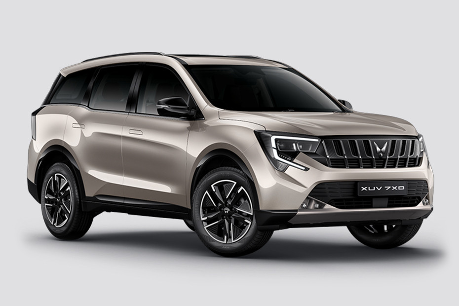 Mahindra XUV 7XO thumbnail 3